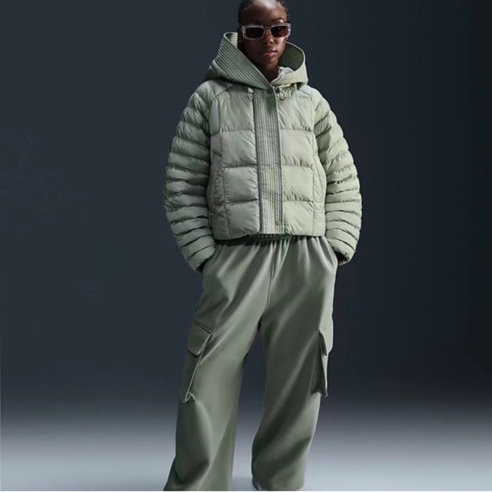 Nike Puffer Jacket PrimaLoft® Women's Therma-FIT Oversized Hooded Jacket